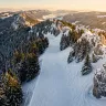 Les domaines skiables du Jura bernois : topographie, neige et spécificités techniques pour le matériel